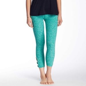 Beyond Yoga Interloop Capri